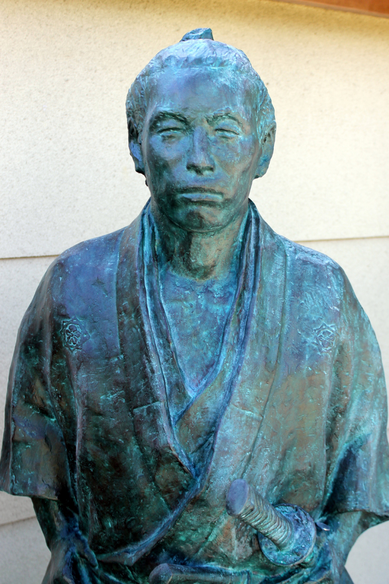 statue-samourai1
