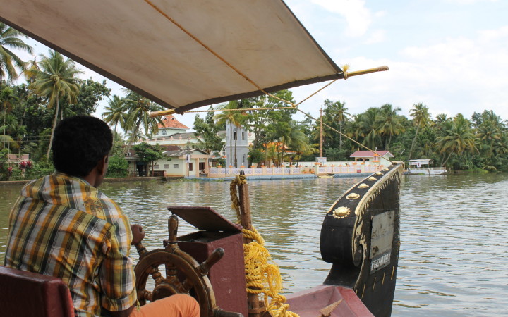 houseboat-backwaters-kerala (1)