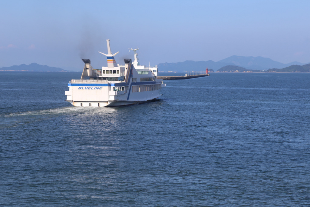takamatsu-bateau-naoshima (2)