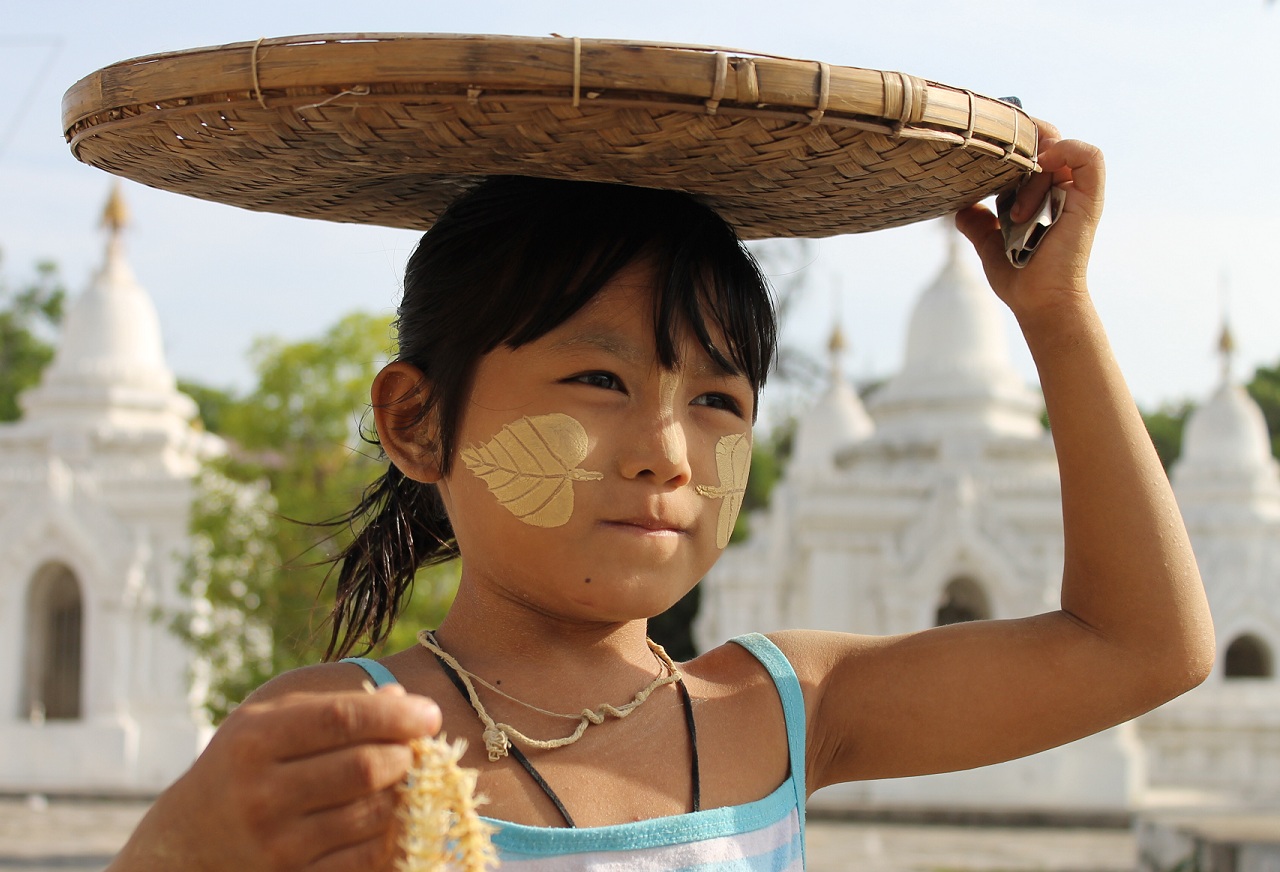 jeune-birmane-kuthodaw