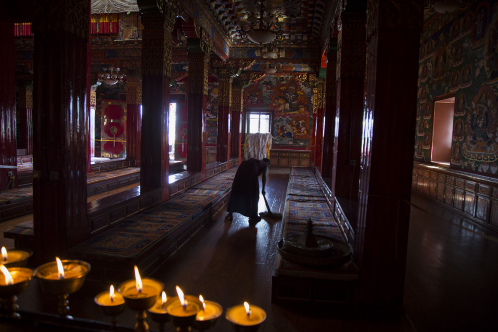 interieur-monastere-shangri-la
